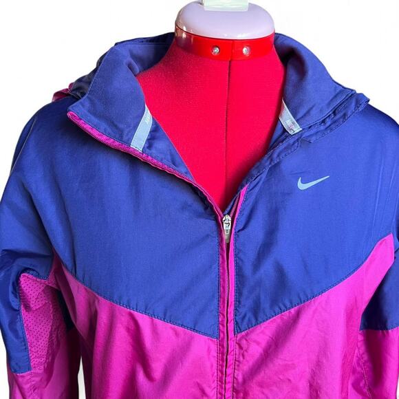 Nike Pink & Purple Running Hooded Windbreaker - Picture 2 of 6